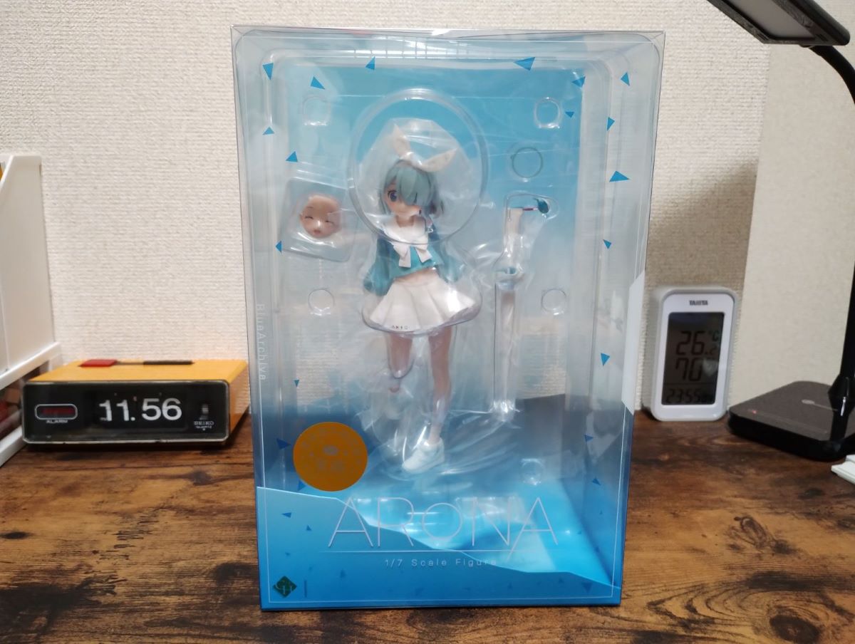 アロナのフィギュア(箱入り)