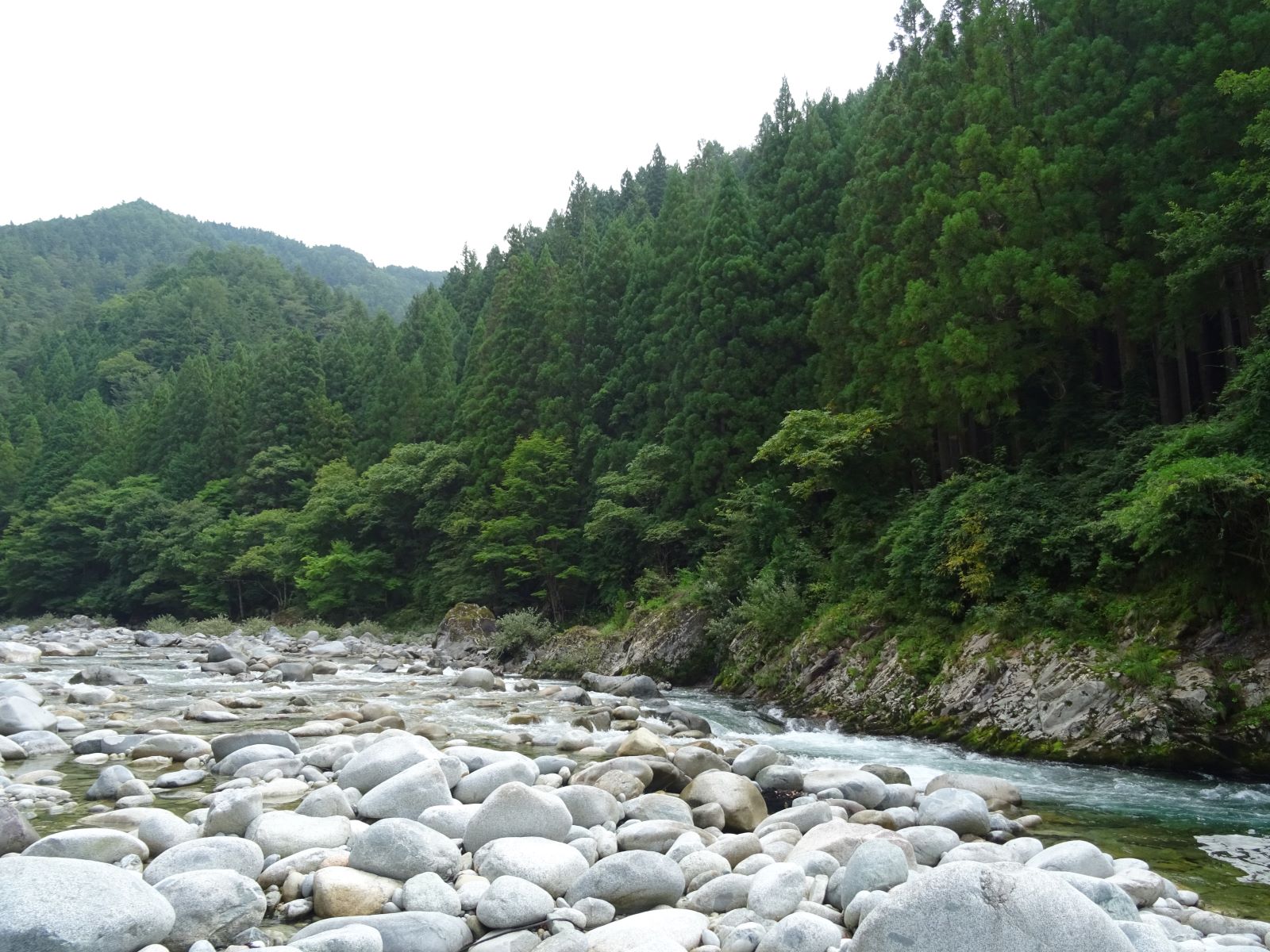 双六渓谷の河川敷