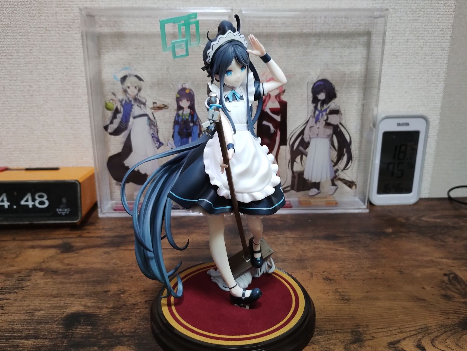 フィギュア斜め右前