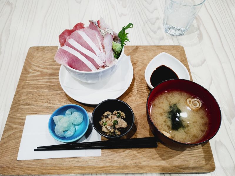 海鮮丼