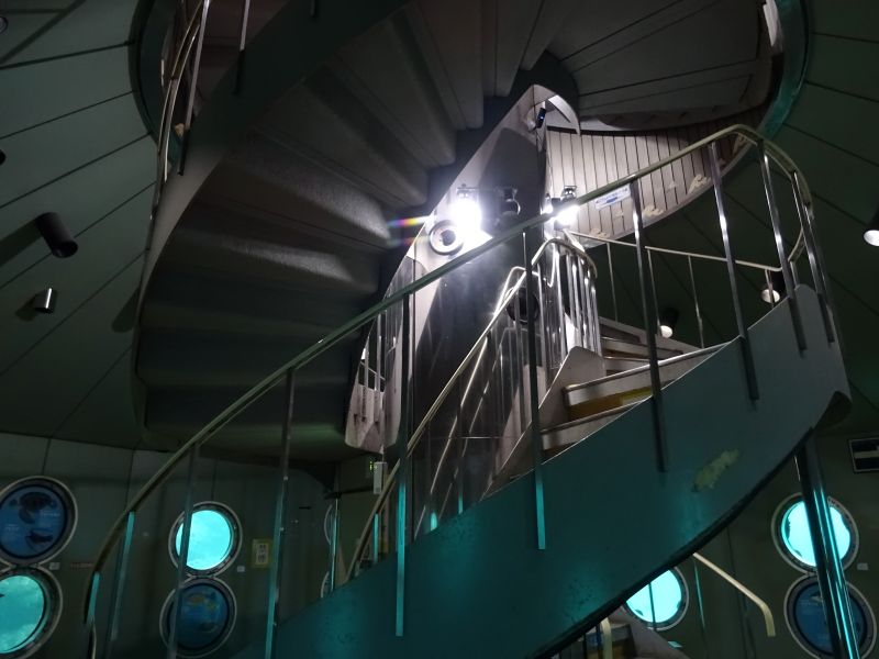 足摺海底館内の階段